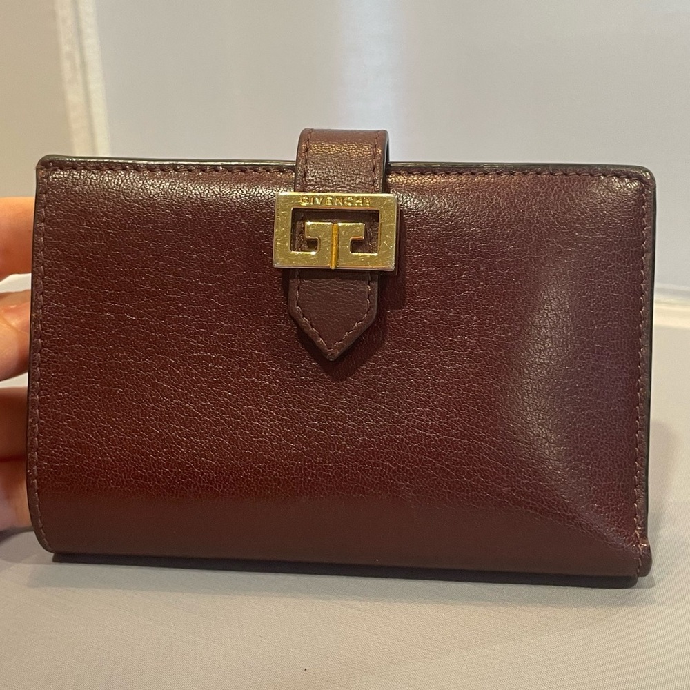 EUC Givenchy Burgundy Leather Gold Hardware Logo Bi-fold Snap Wallet Authentic!